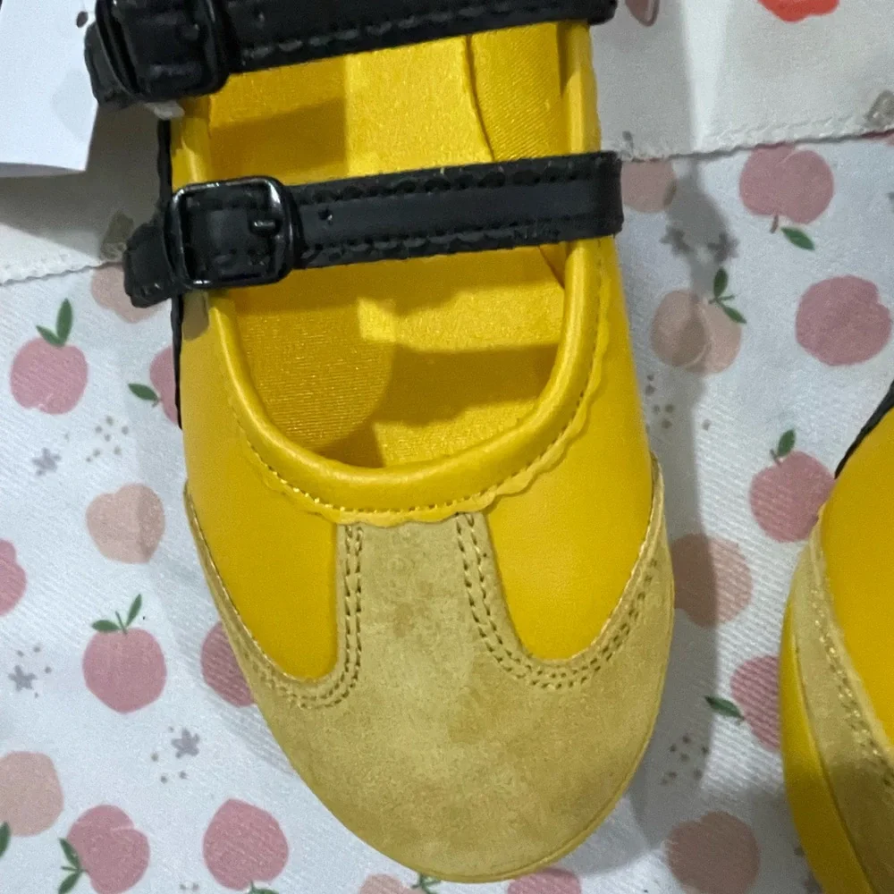 Onitsuka Tiger by Asics Yellow and Black Mary Jane Flats